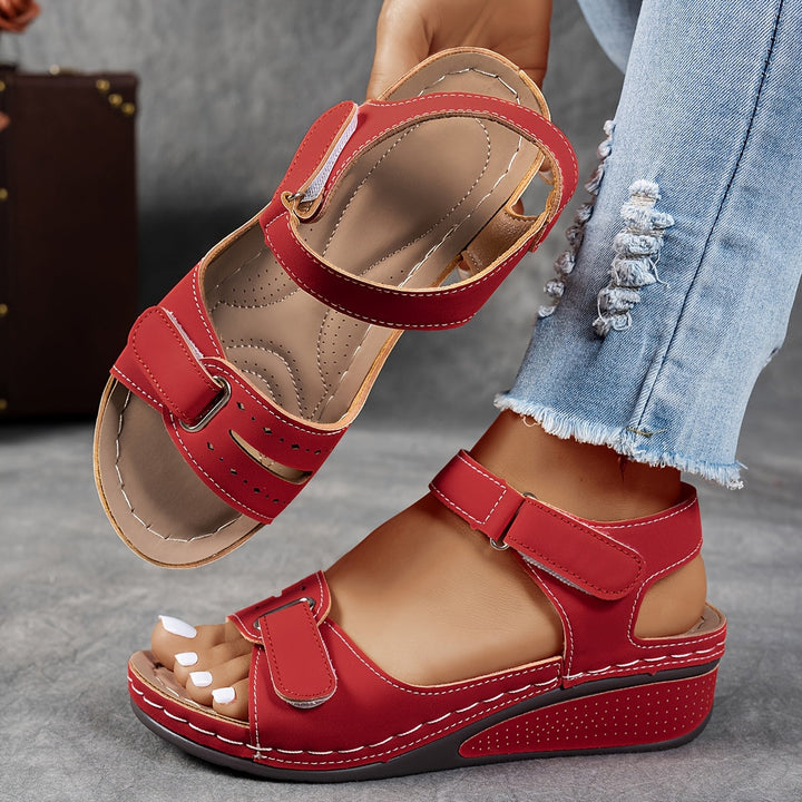Elisa | Comfortable and Adjustable Sandals