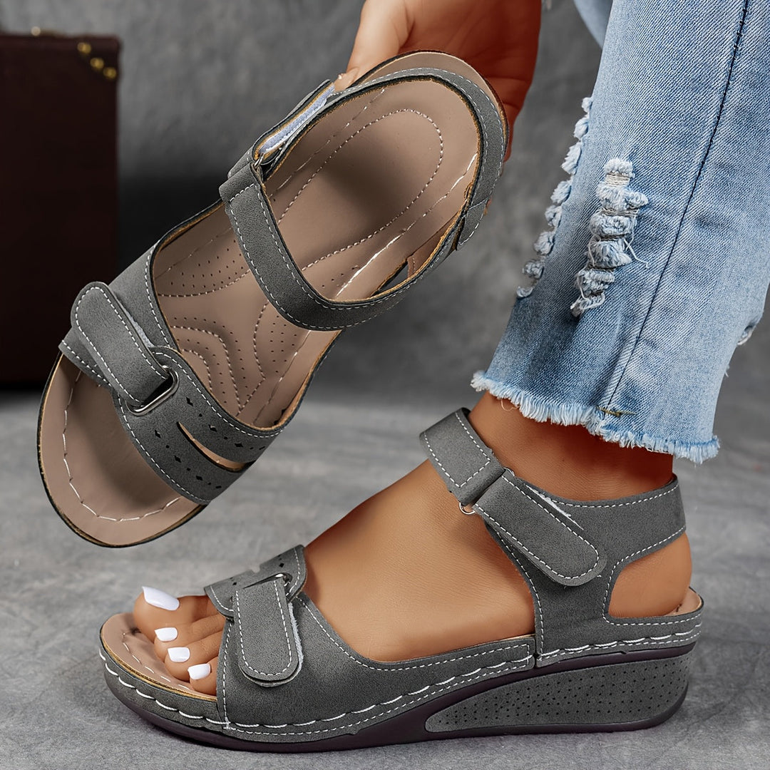 Elisa | Comfortable and Adjustable Sandals