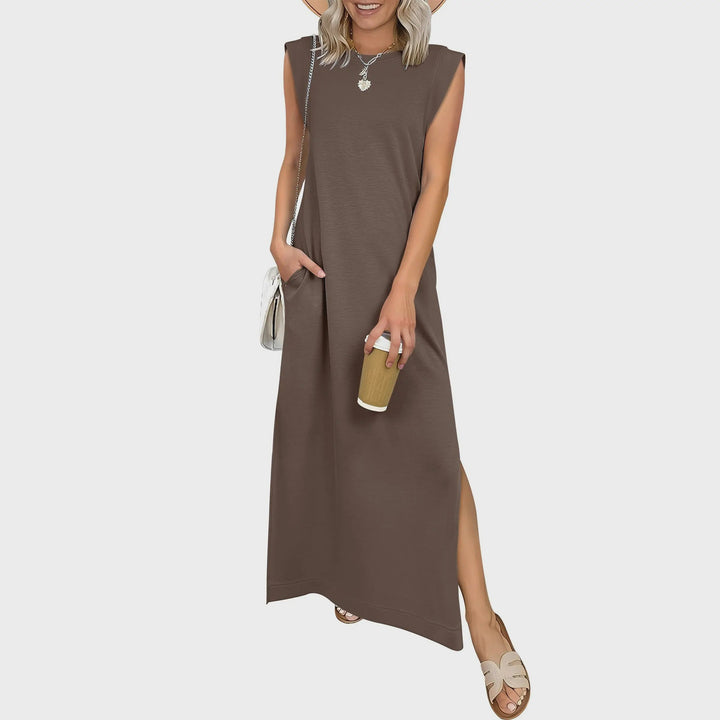 Solastara | Casual Crew  Neck Sleeveless Maxi Dress